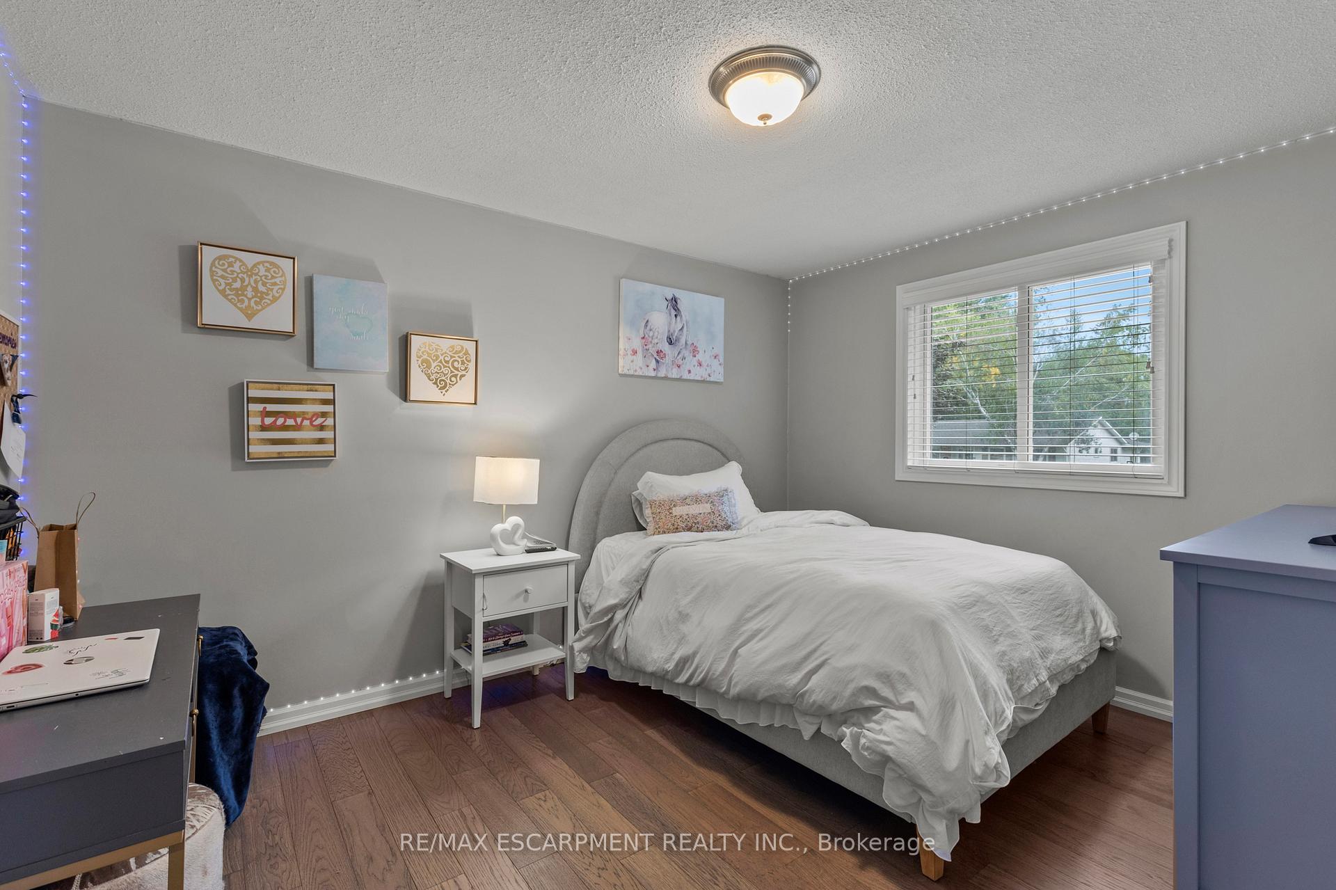 Photo 20 of 77 Debora Drive, Grimsby, Grimsby East — HOMEH