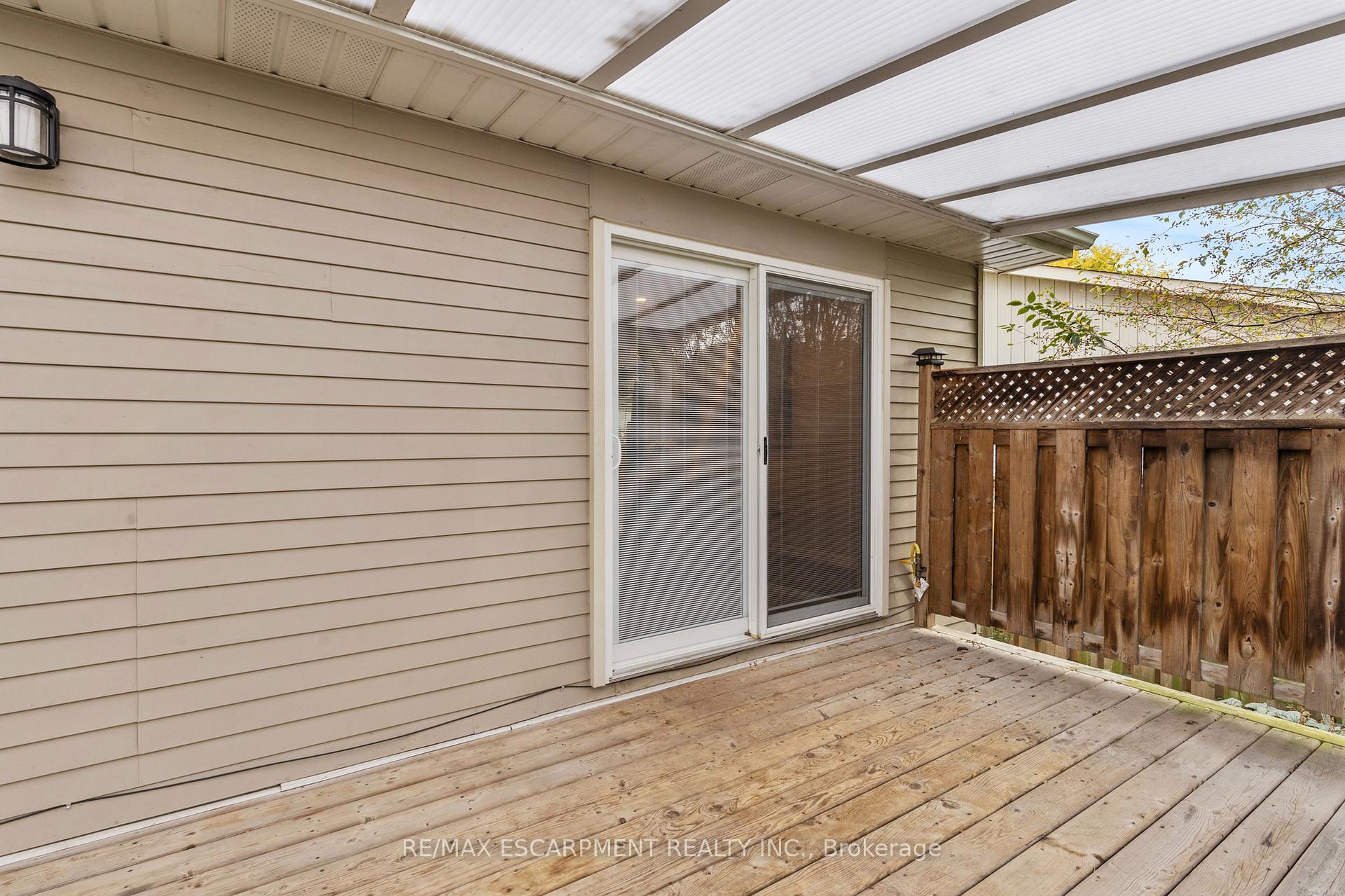 Photo 38 of 77 Debora Drive, Grimsby, Grimsby East — HOMEH