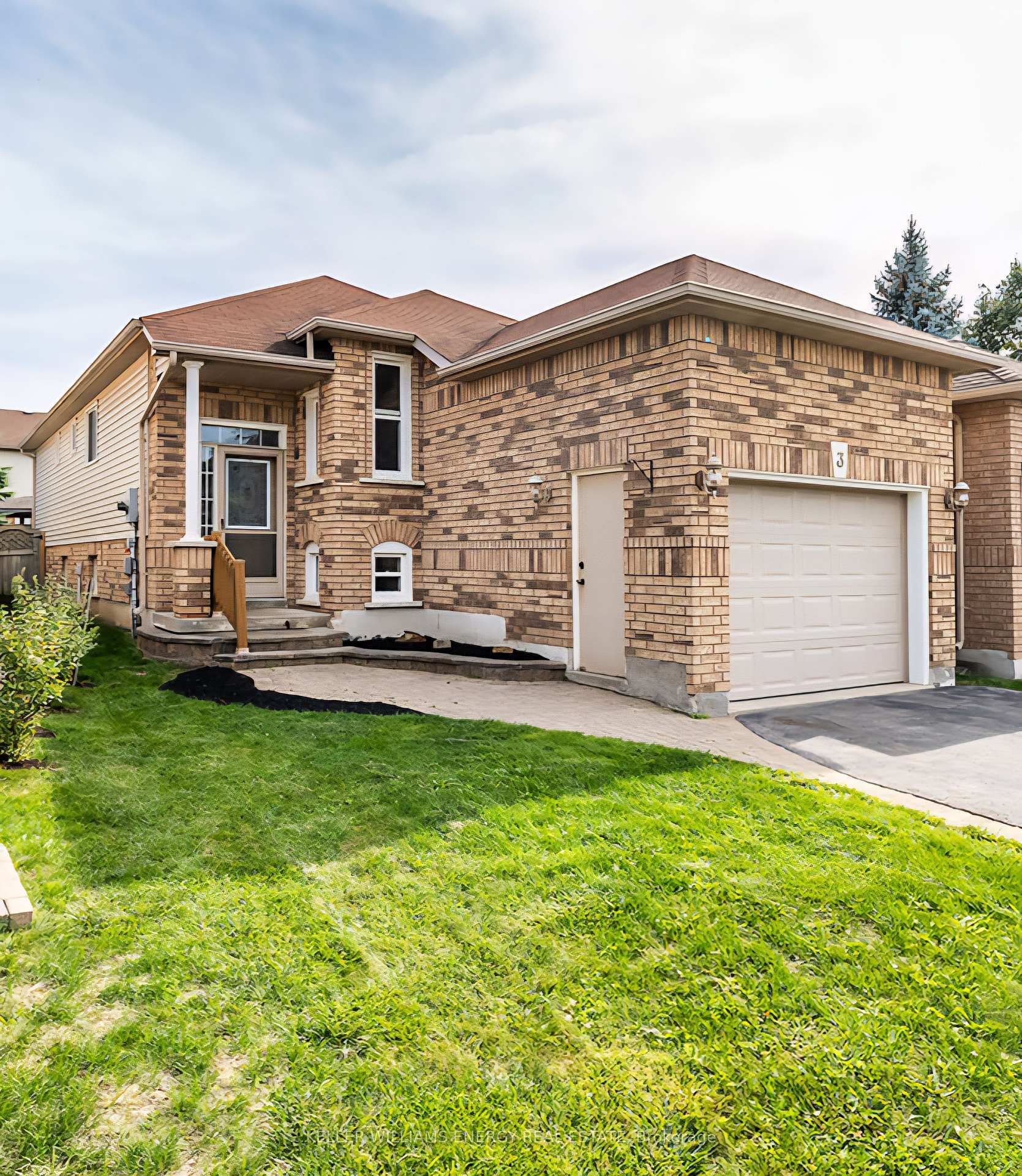 Photo 1 of 3 Willey Drive, Clarington, Bowmanville — HOMEH