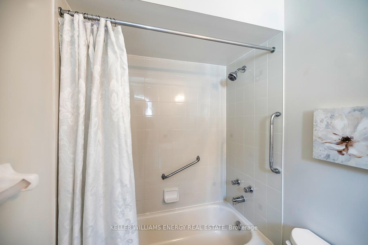 Photo 16 of 3 Willey Drive, Clarington, Bowmanville — HOMEH