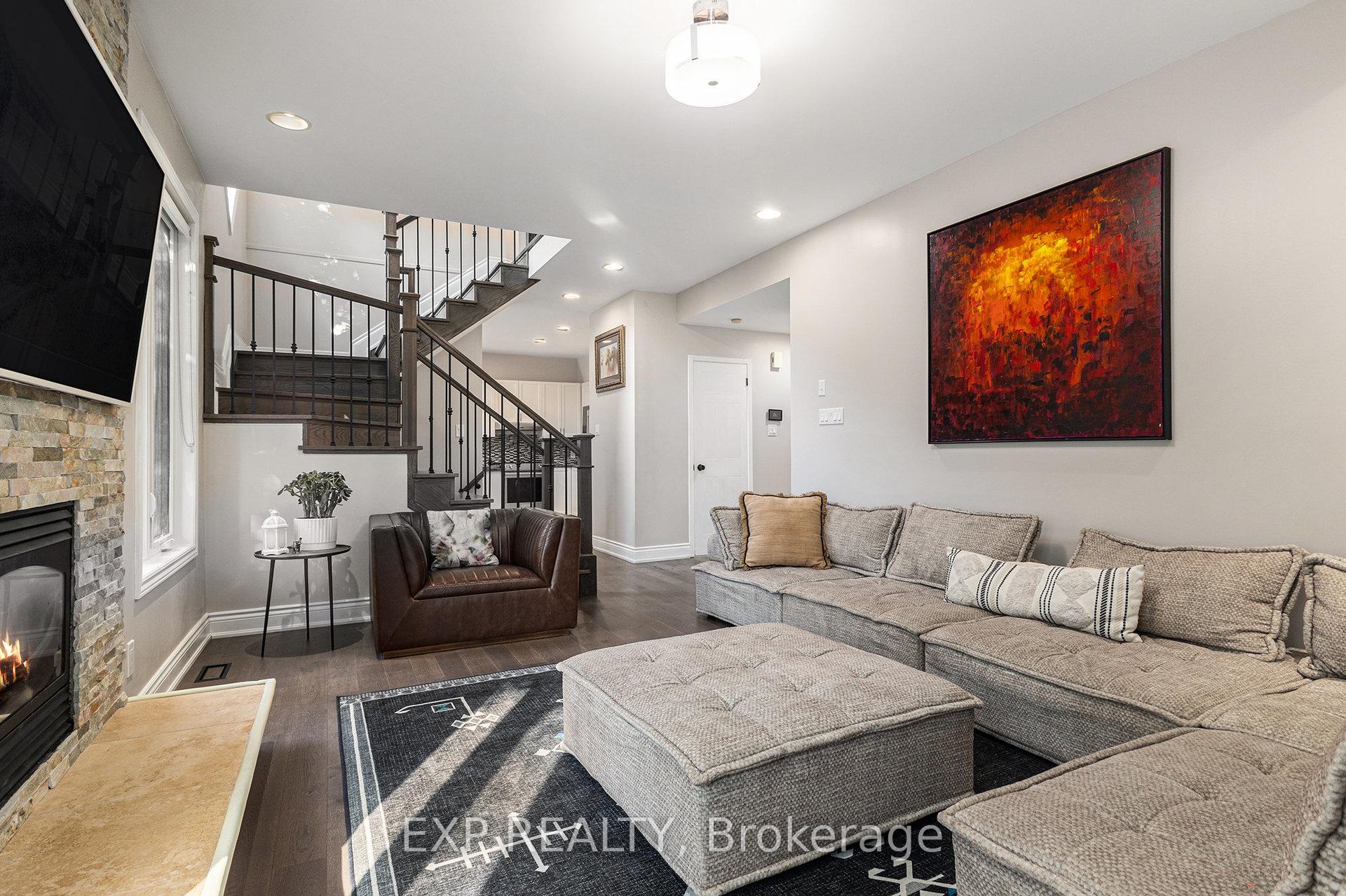 Photo 5 of 324 Stoneway Drive, Ottawa, Barrhaven East — HOMEH