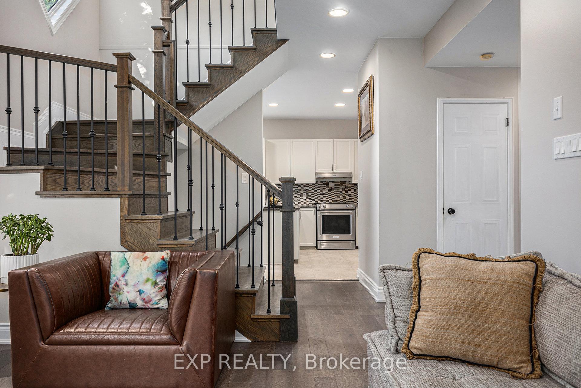 Photo 6 of 324 Stoneway Drive, Ottawa, Barrhaven East — HOMEH