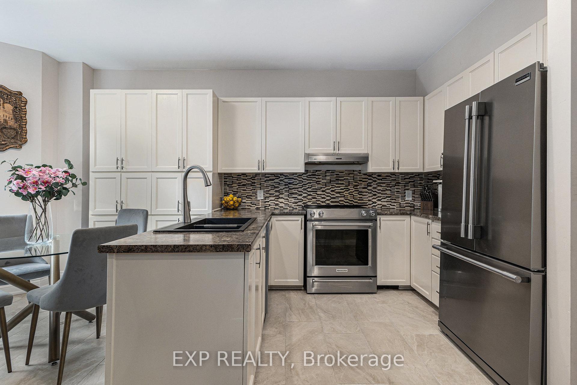 Photo 10 of 324 Stoneway Drive, Ottawa, Barrhaven East — HOMEH