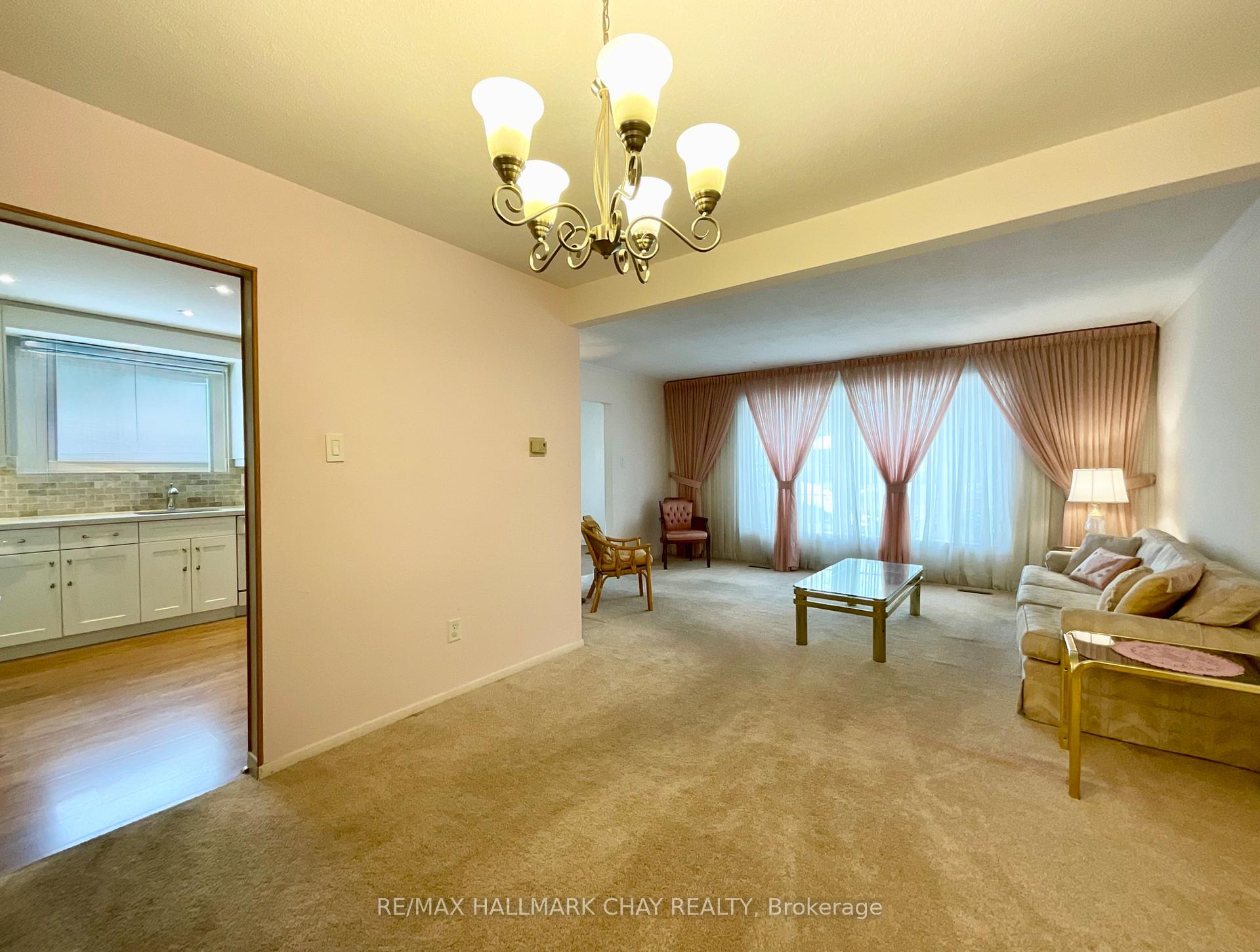 Photo 5 of 20 Earlsdale Crescent, Brampton, Southgate — HOMEH