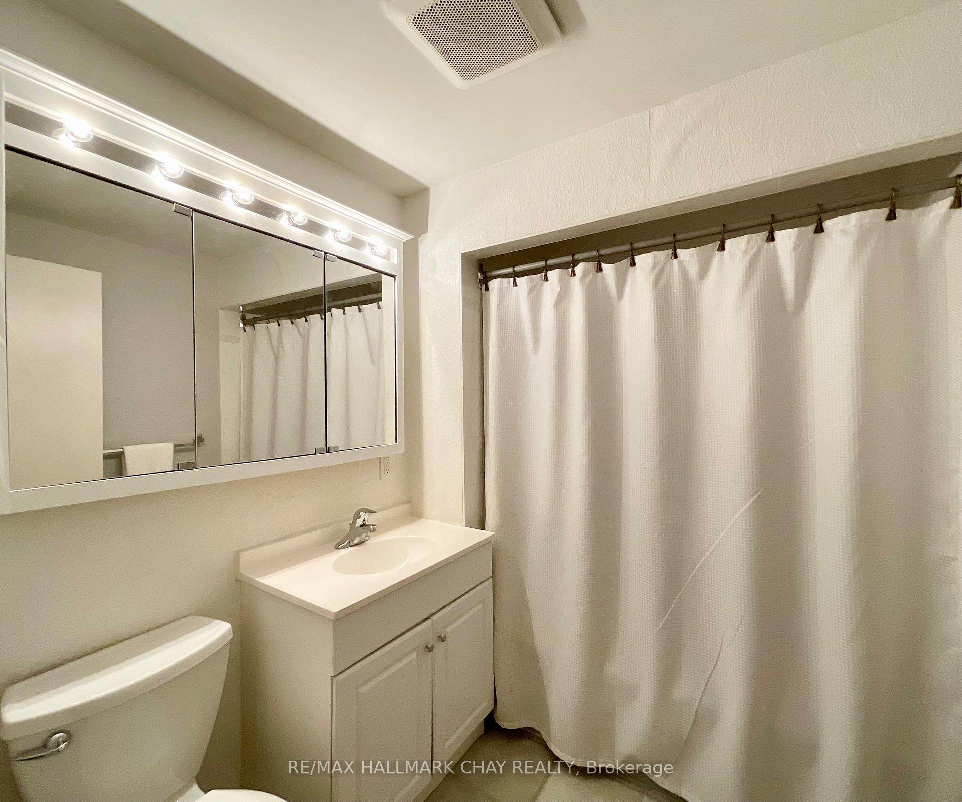 Photo 7 of 20 Earlsdale Crescent, Brampton, Southgate — HOMEH