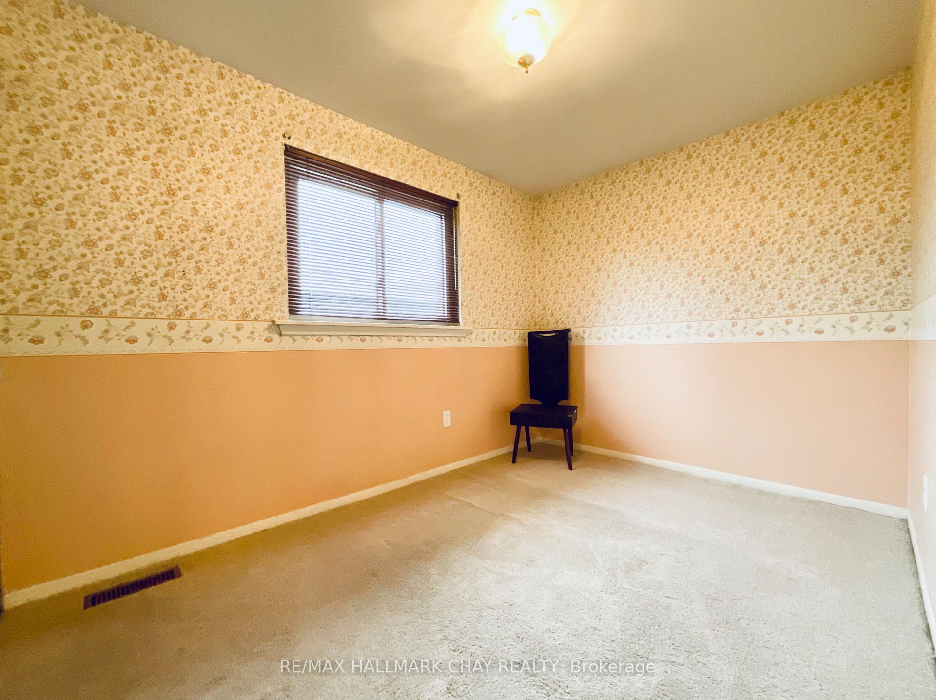 Photo 11 of 20 Earlsdale Crescent, Brampton, Southgate — HOMEH