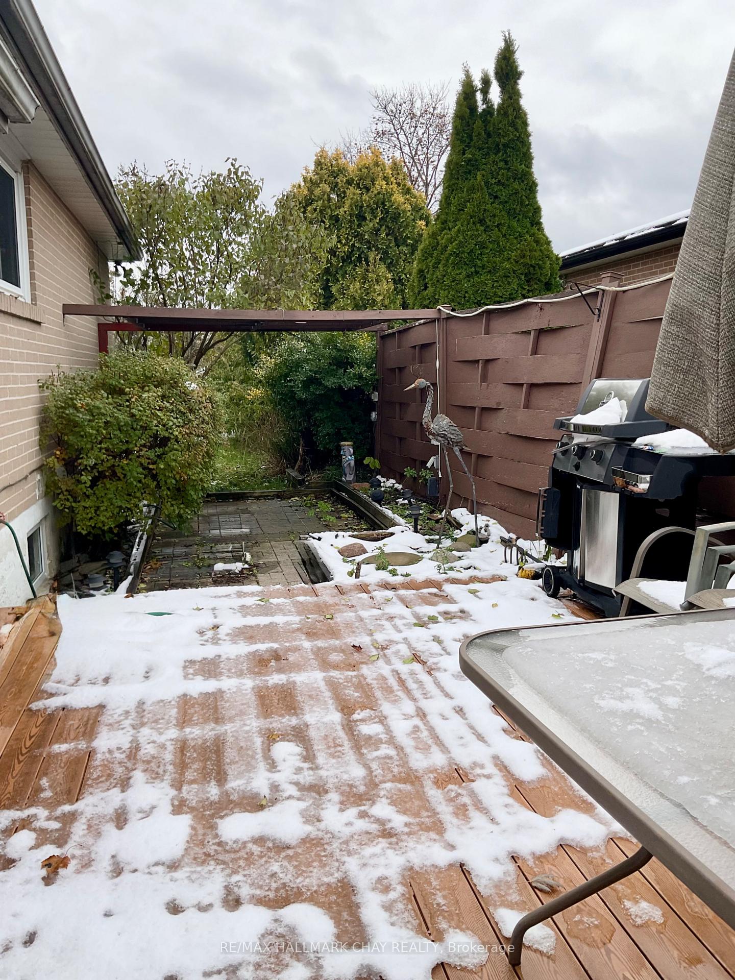 Photo 22 of 20 Earlsdale Crescent, Brampton, Southgate — HOMEH