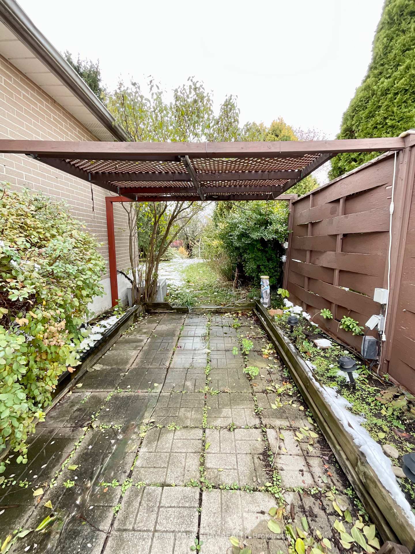 Photo 23 of 20 Earlsdale Crescent, Brampton, Southgate — HOMEH