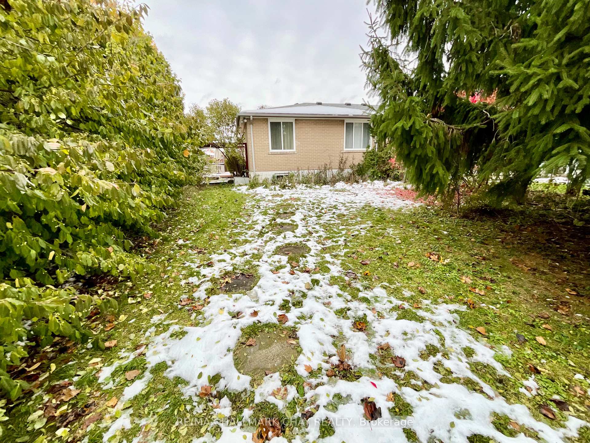 Photo 24 of 20 Earlsdale Crescent, Brampton, Southgate — HOMEH