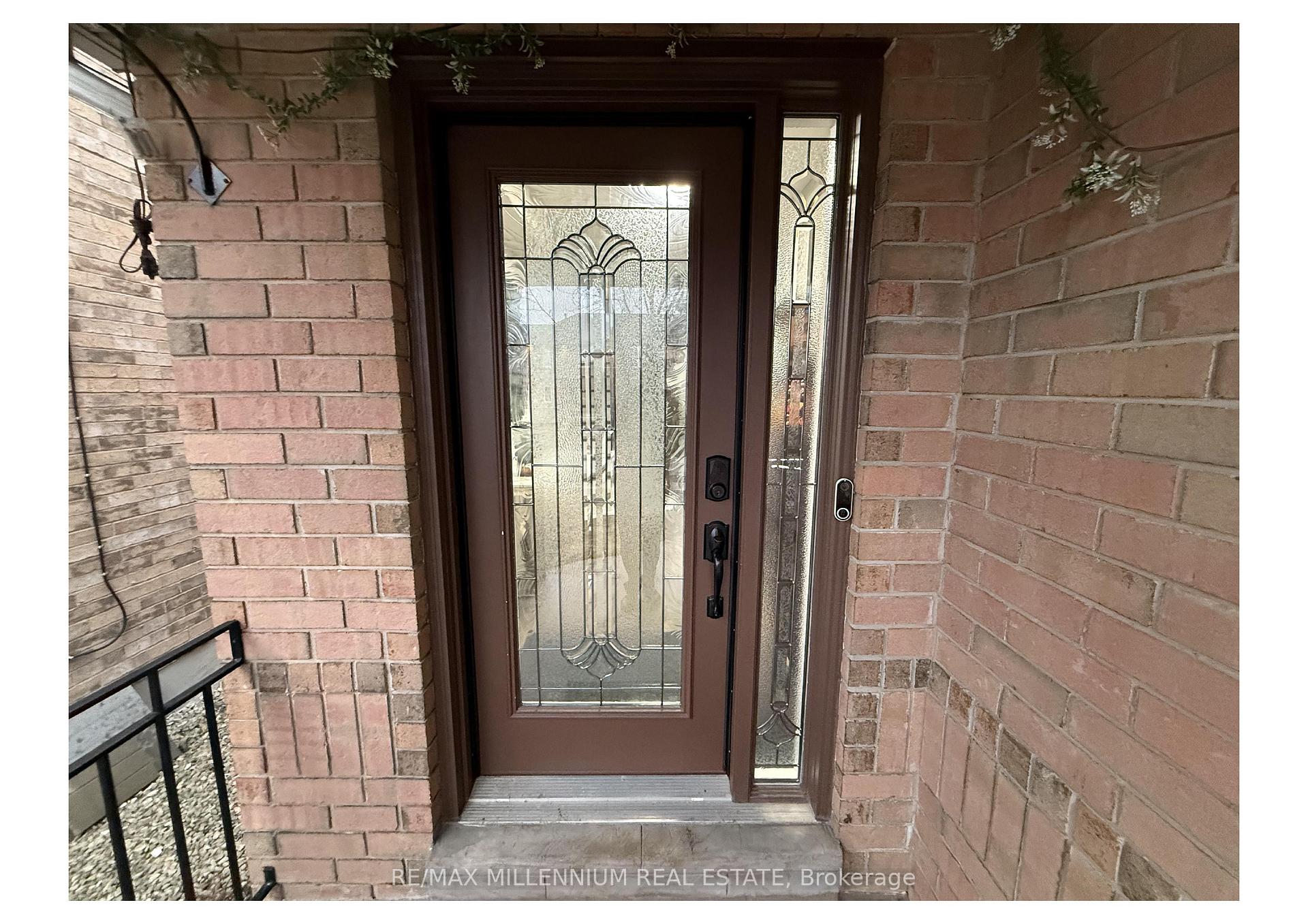 Photo 2 of 77 Emily Carr Crescent, Caledon, Bolton West — HOMEH