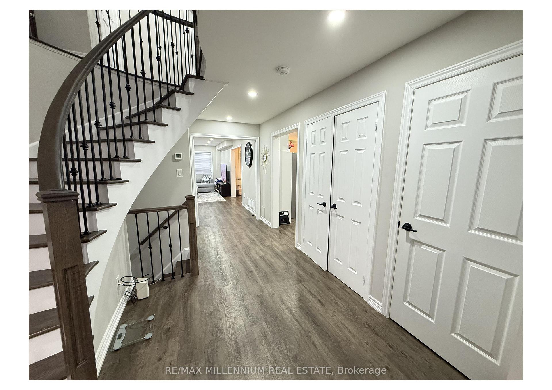 Photo 15 of 77 Emily Carr Crescent, Caledon, Bolton West — HOMEH