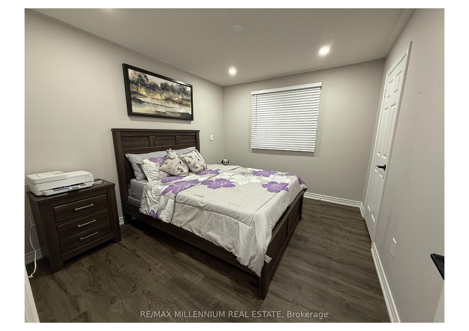 Photo 24 of 77 Emily Carr Crescent, Caledon, Bolton West — HOMEH