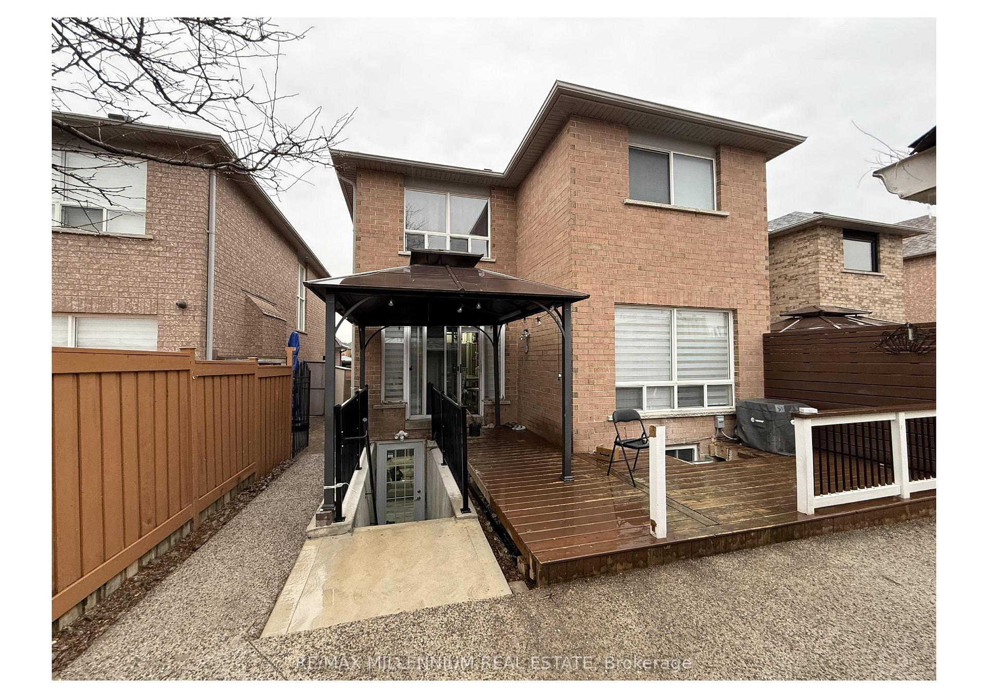 Photo 34 of 77 Emily Carr Crescent, Caledon, Bolton West — HOMEH