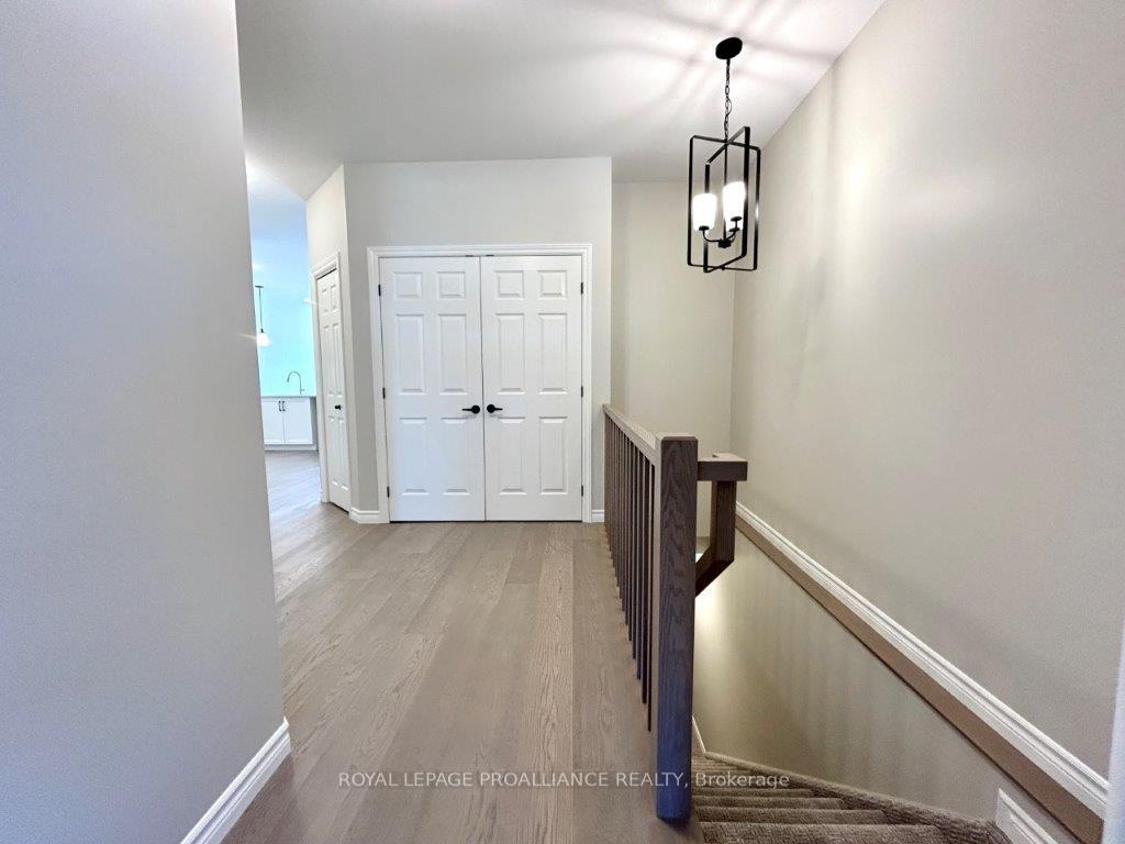 Photo 3 of 118 Athabaska Drive, Belleville, Thurlow Ward — HOMEH