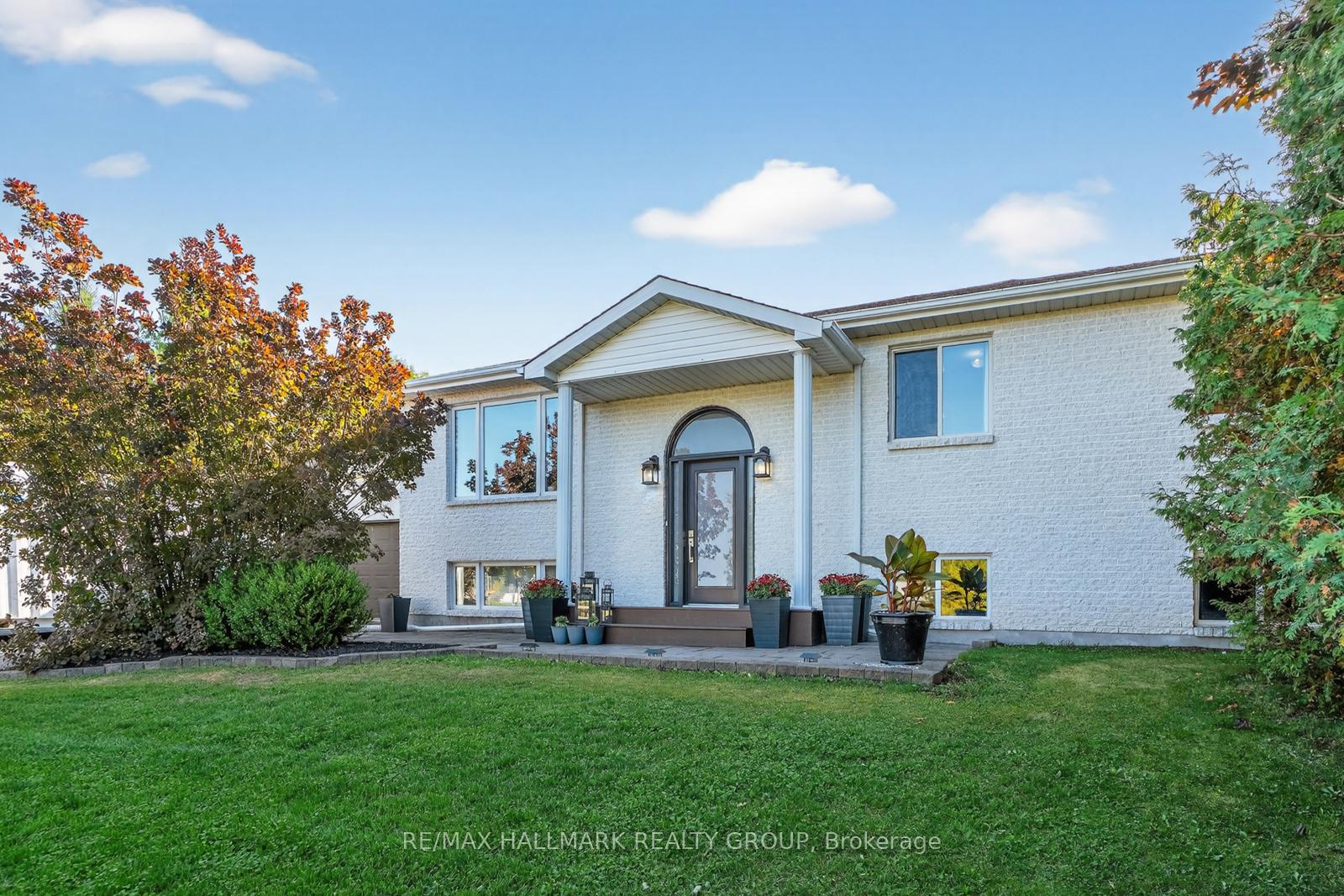 Photo 2 of 2851 Glenwood Drive, Ottawa, Metcalfe — HOMEH