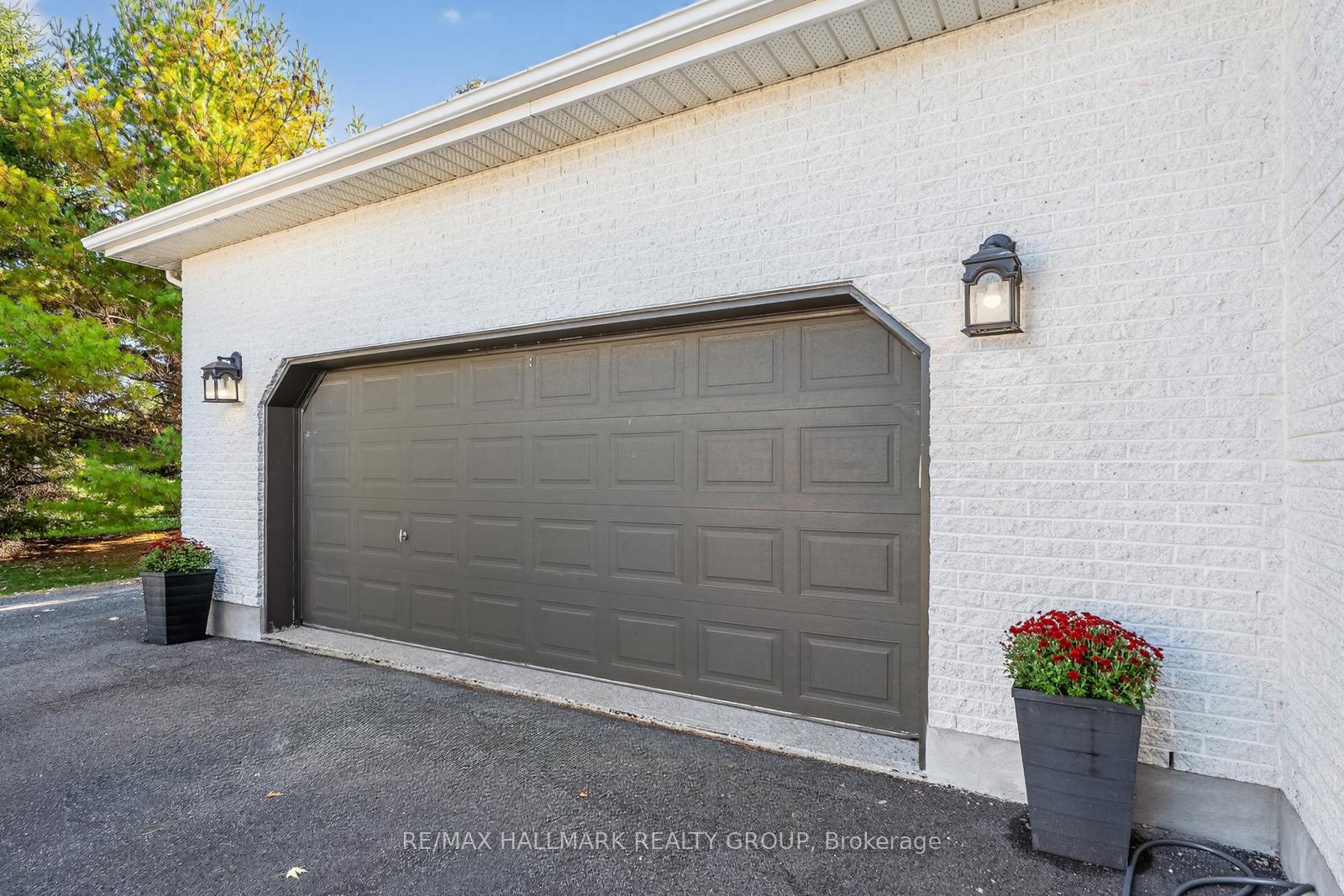 Photo 3 of 2851 Glenwood Drive, Ottawa, Metcalfe — HOMEH