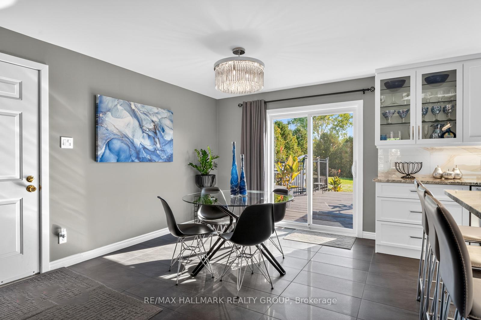 Photo 9 of 2851 Glenwood Drive, Ottawa, Metcalfe — HOMEH