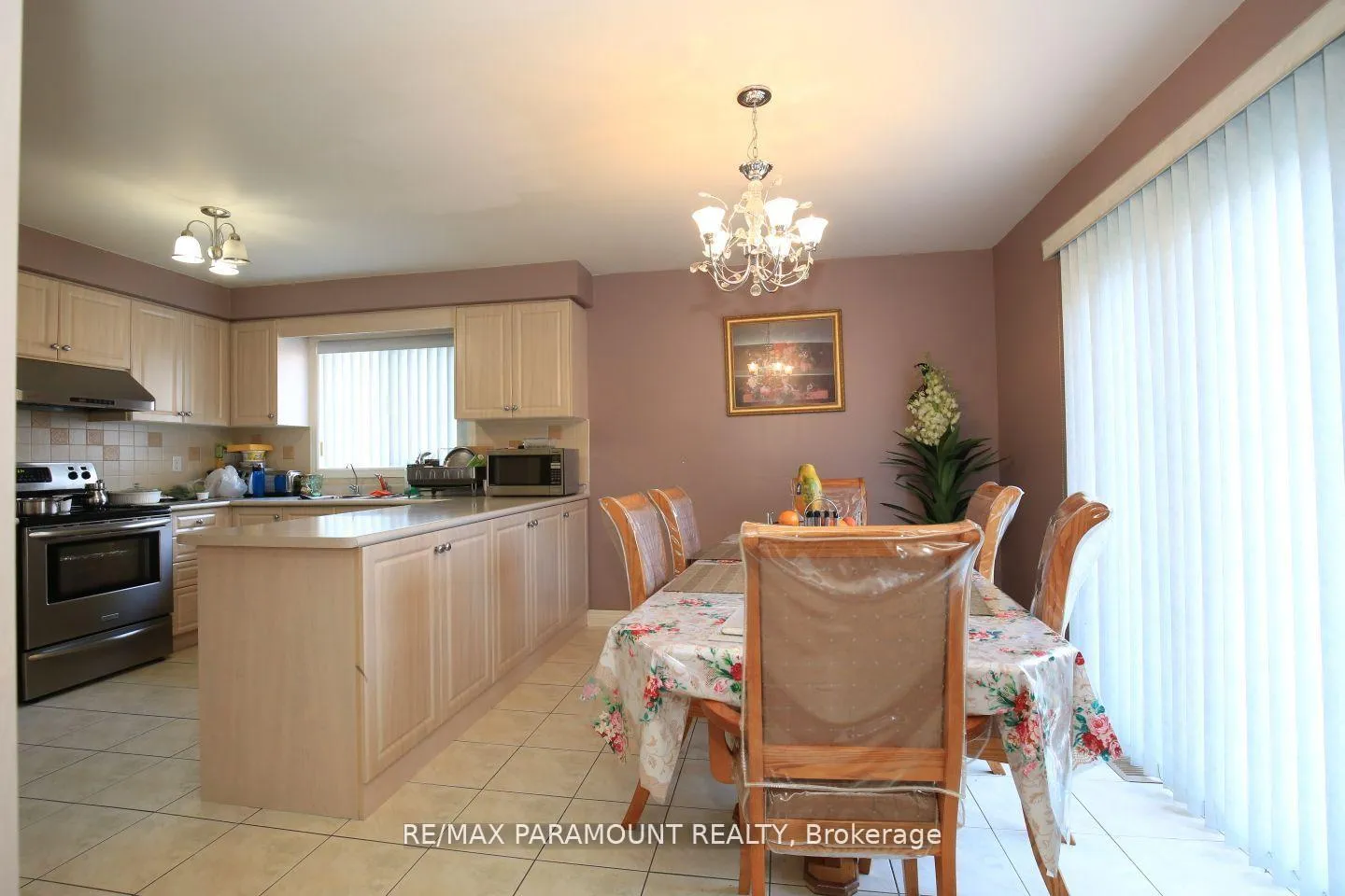 Photo 5 of Unit UPPER, 39 Octillo Boulevard, Brampton, Sandringham-Wellington — HOMEH