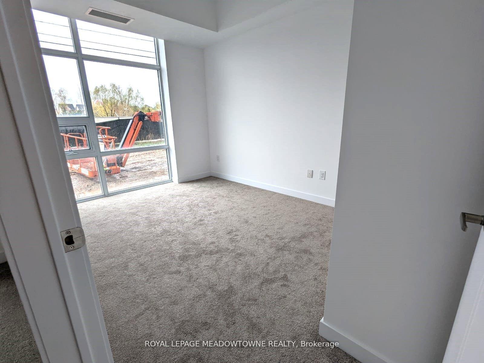 Photo 11 of Unit 110, 460 Dundas Street E, Hamilton, Waterdown — HOMEH