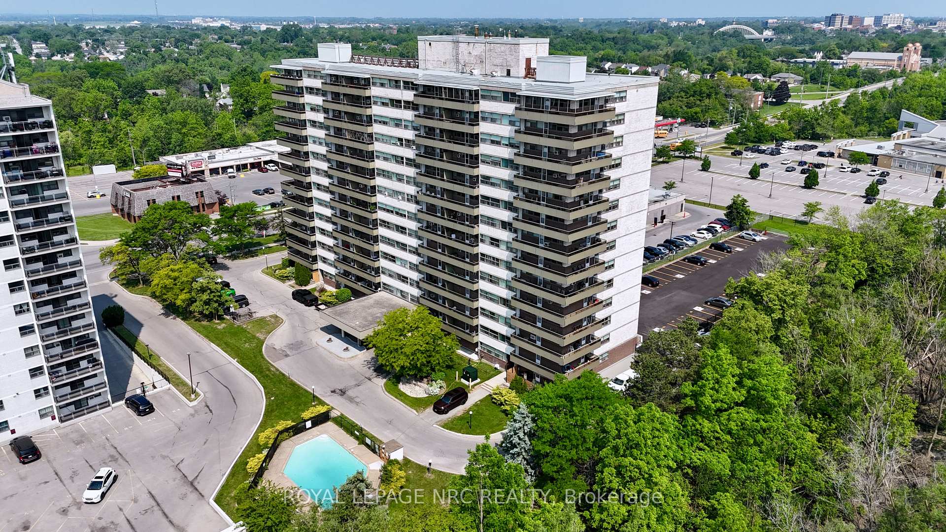 Front of Unit 810, 215 Glenridge Avenue