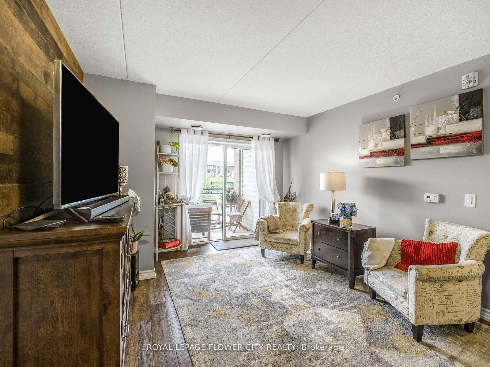 Photo 2 of Unit 303, 7 Kay Crescent, Guelph, Pineridge/Westminster Woods — HOMEH