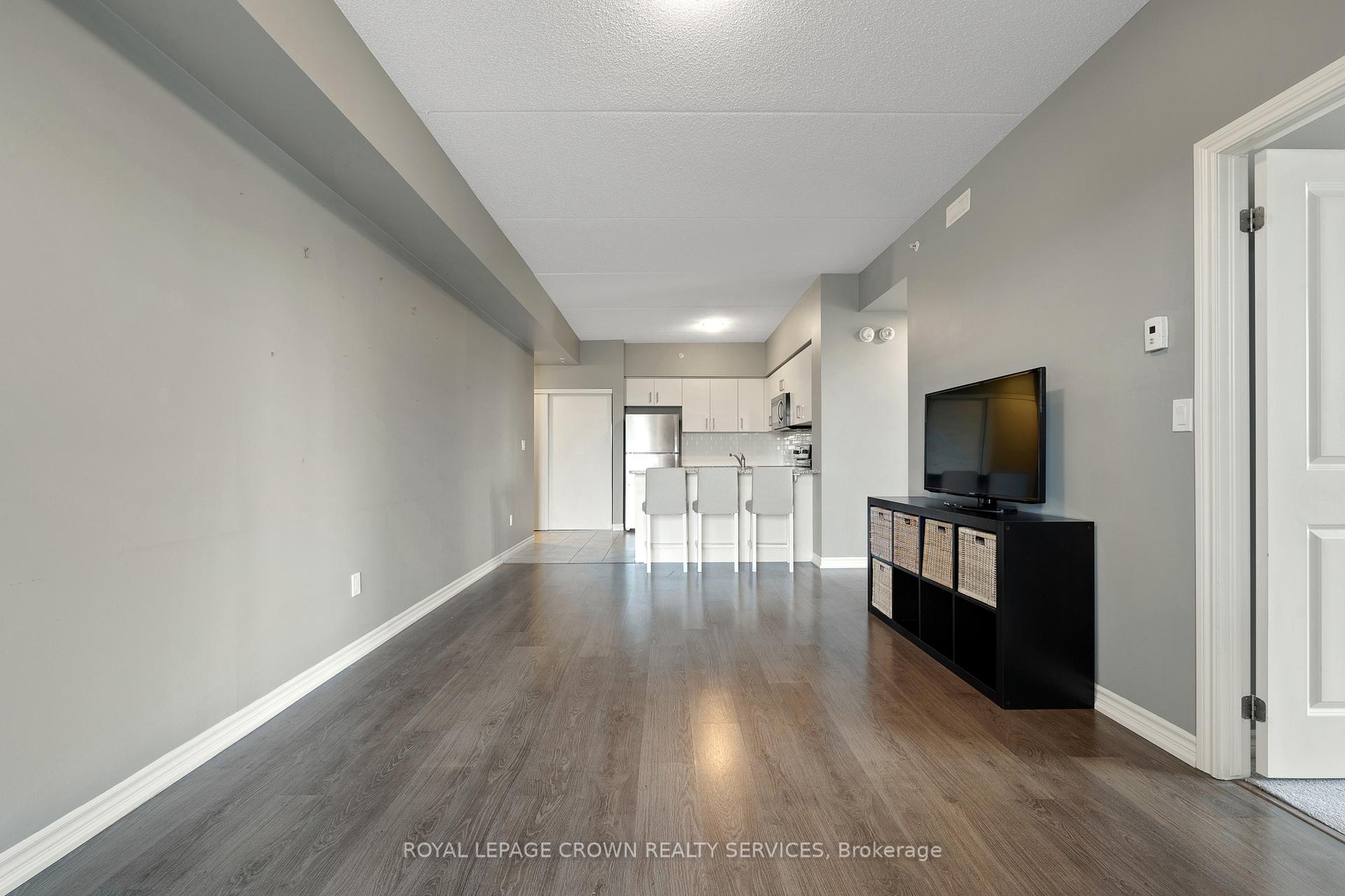 Photo 10 of Unit 312, 1280 Gordon Street S, Guelph, Kortright East — HOMEH