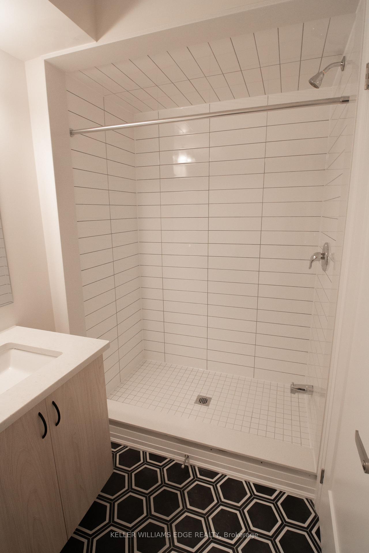 Photo 6 of Unit 4, 2 Willow Street, Brant, Paris — HOMEH