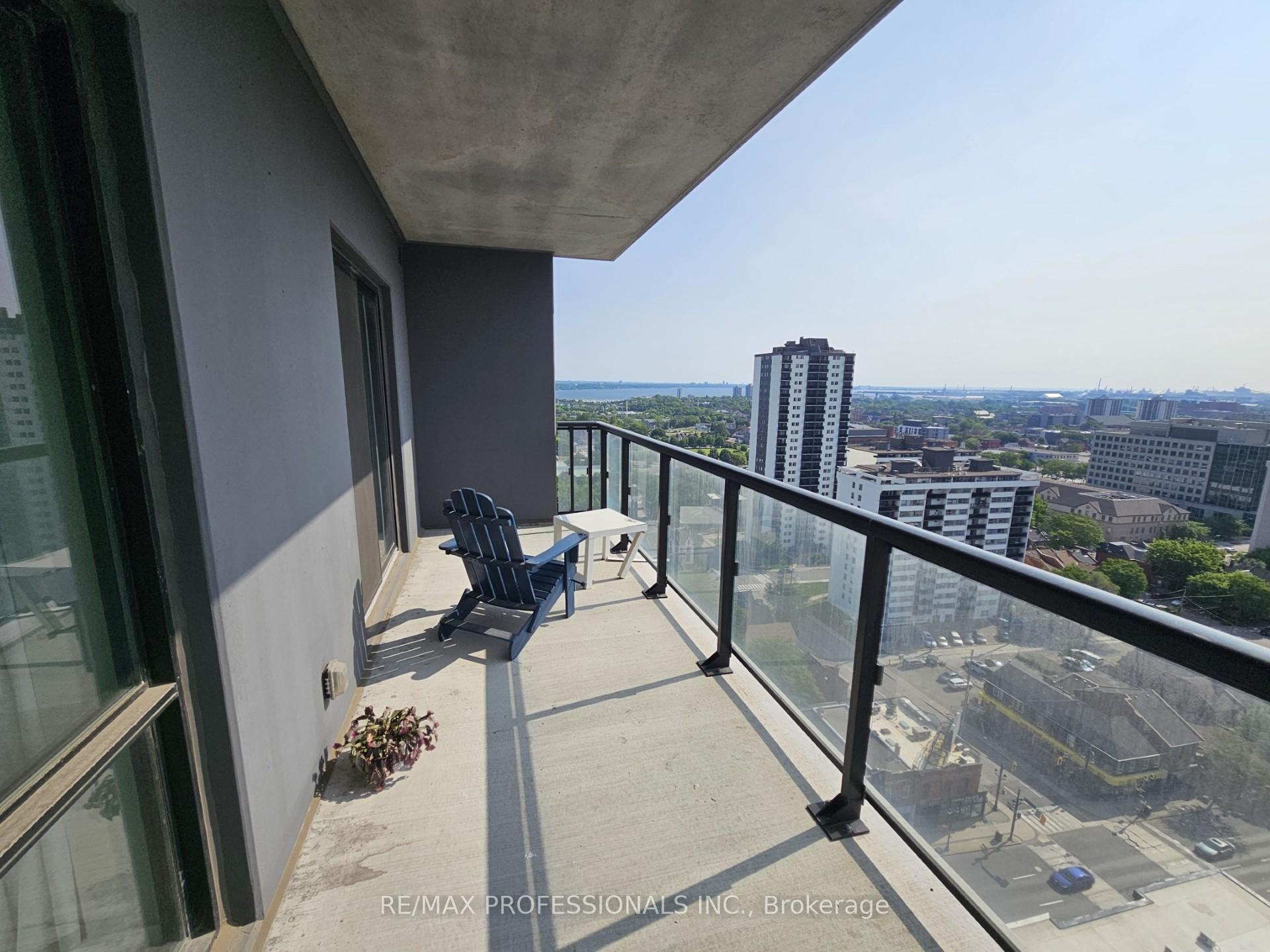Photo 8 of Unit 1613, 15 Queen Street S, Hamilton, Central — HOMEH