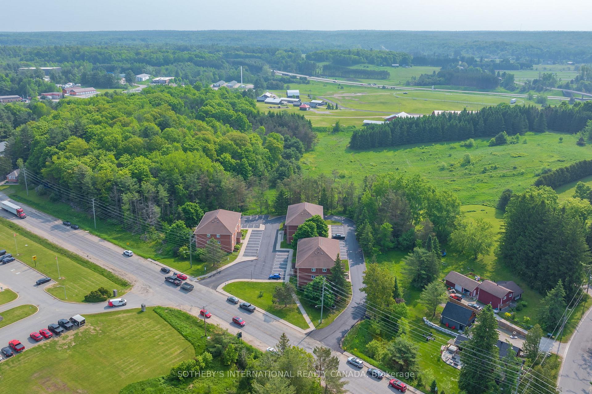 Photo 44 of Unit 201C, 661 Cedar Lane, Bracebridge, Macaulay — HOMEH