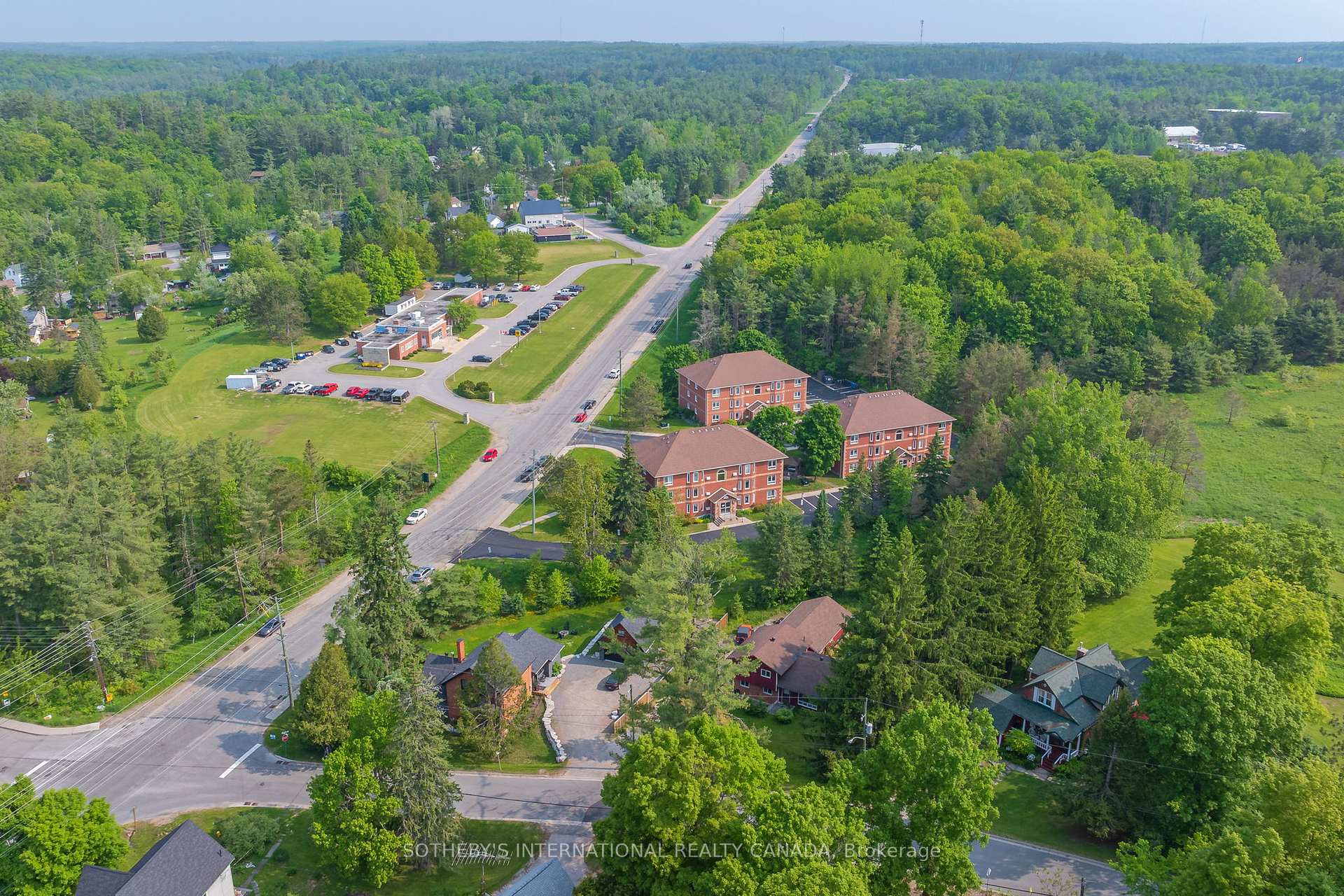 Photo 47 of Unit 201C, 661 Cedar Lane, Bracebridge, Macaulay — HOMEH