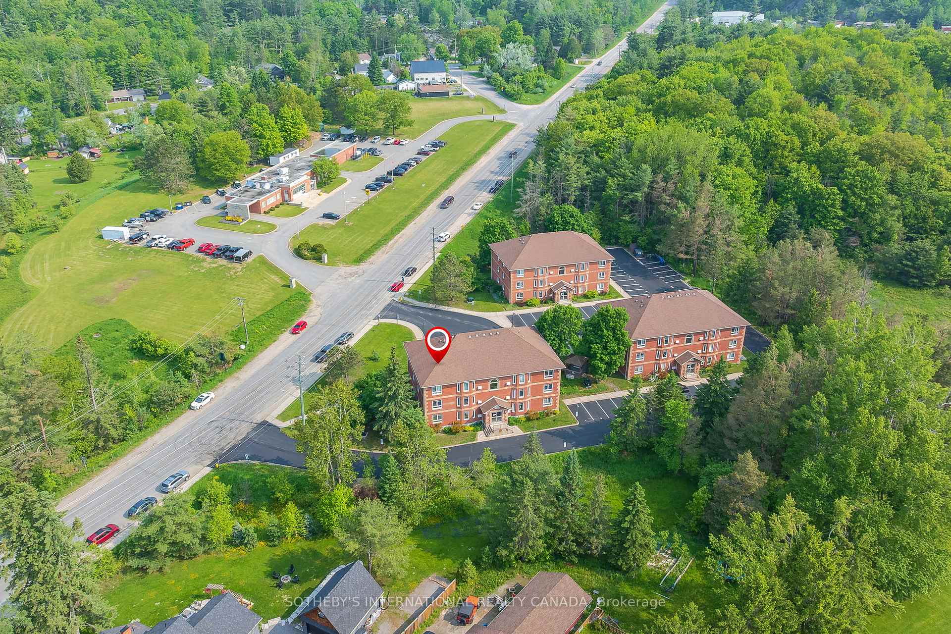 Photo 43 of Unit 201C, 661 Cedar Lane, Bracebridge, Macaulay — HOMEH