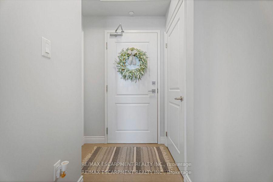 Photo 3 of Unit 239, 101 Shoreview Place, Hamilton, Stoney Creek — HOMEH