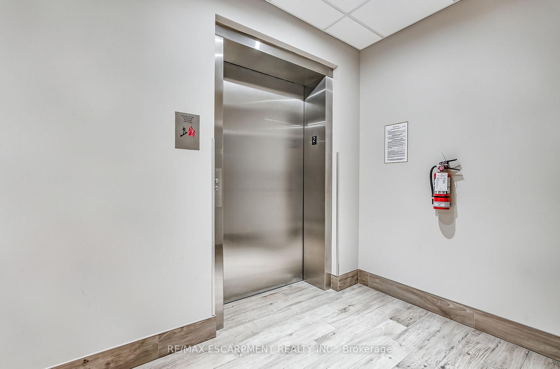 Photo 3 of Unit 208, 170 Rockhaven Lane, Hamilton, Waterdown — HOMEH