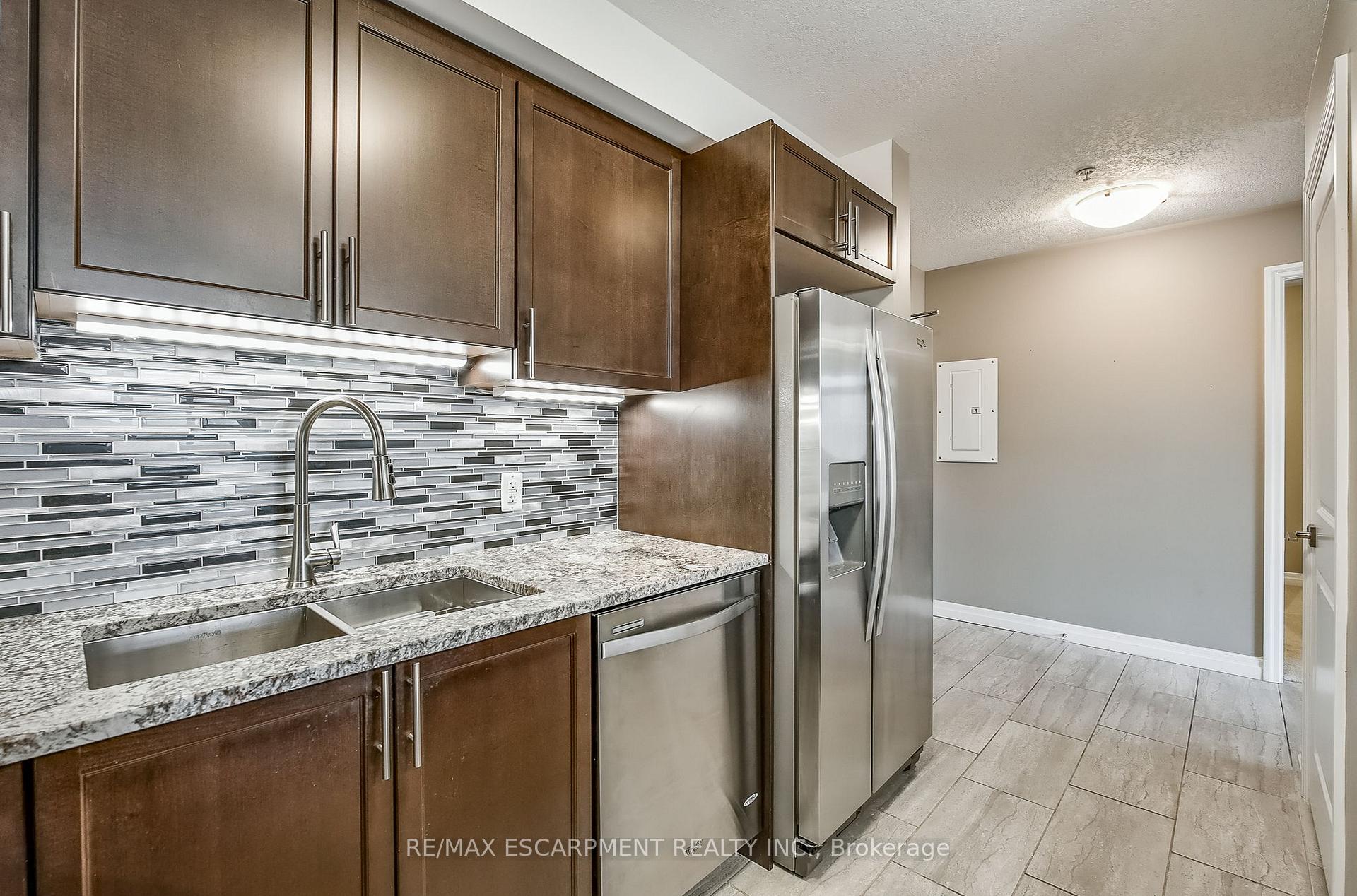 Photo 19 of Unit 208, 170 Rockhaven Lane, Hamilton, Waterdown — HOMEH