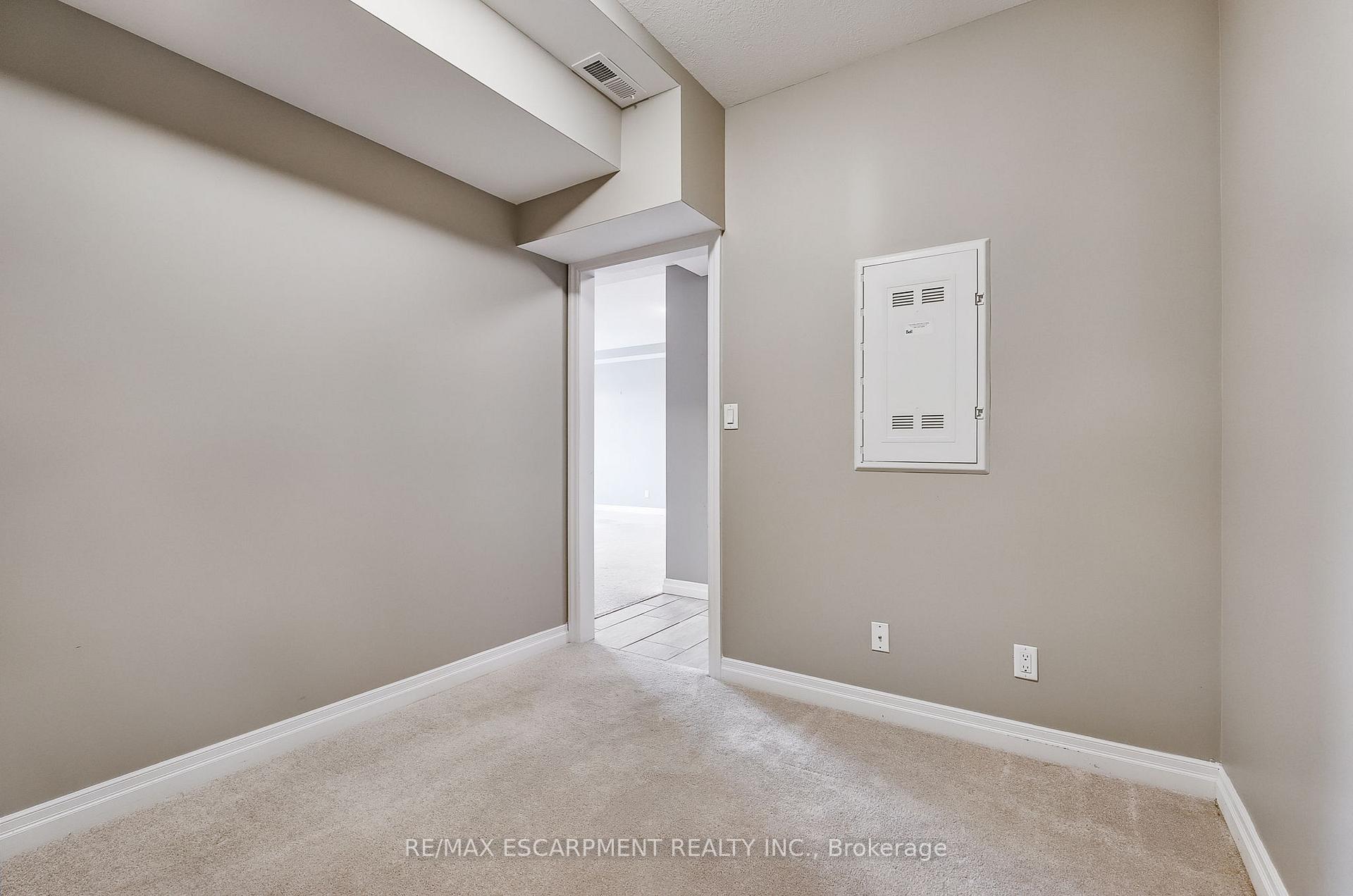 Photo 27 of Unit 208, 170 Rockhaven Lane, Hamilton, Waterdown — HOMEH