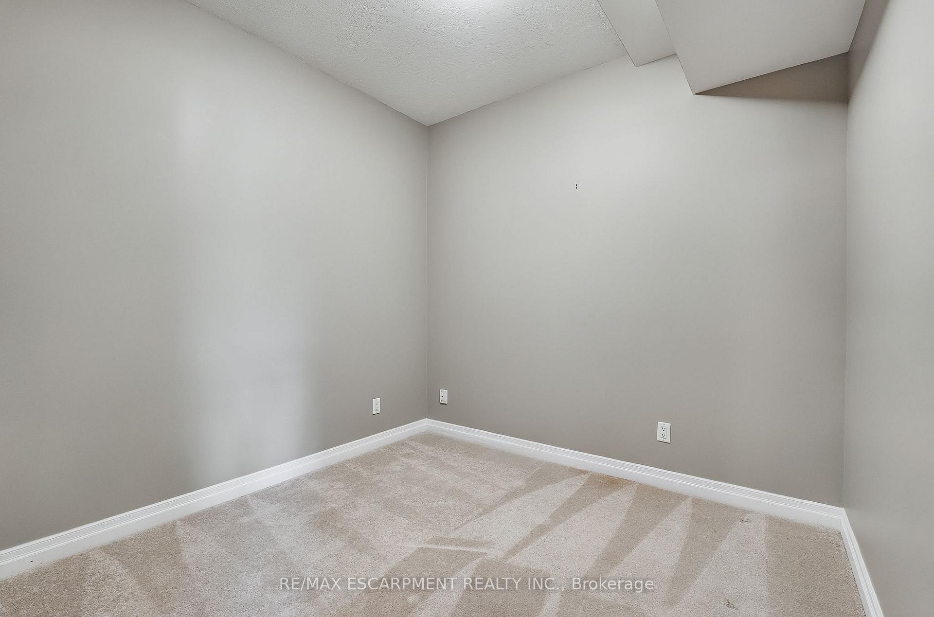 Photo 20 of Unit 208, 170 Rockhaven Lane, Hamilton, Waterdown — HOMEH