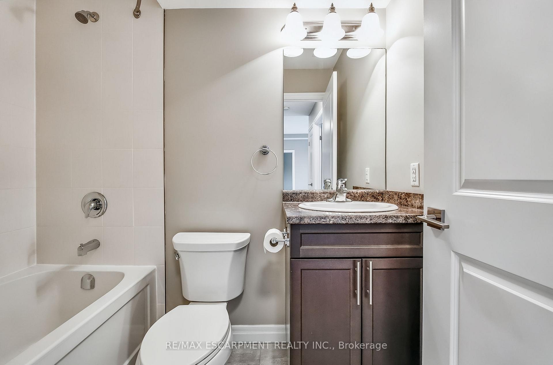 Photo 24 of Unit 208, 170 Rockhaven Lane, Hamilton, Waterdown — HOMEH