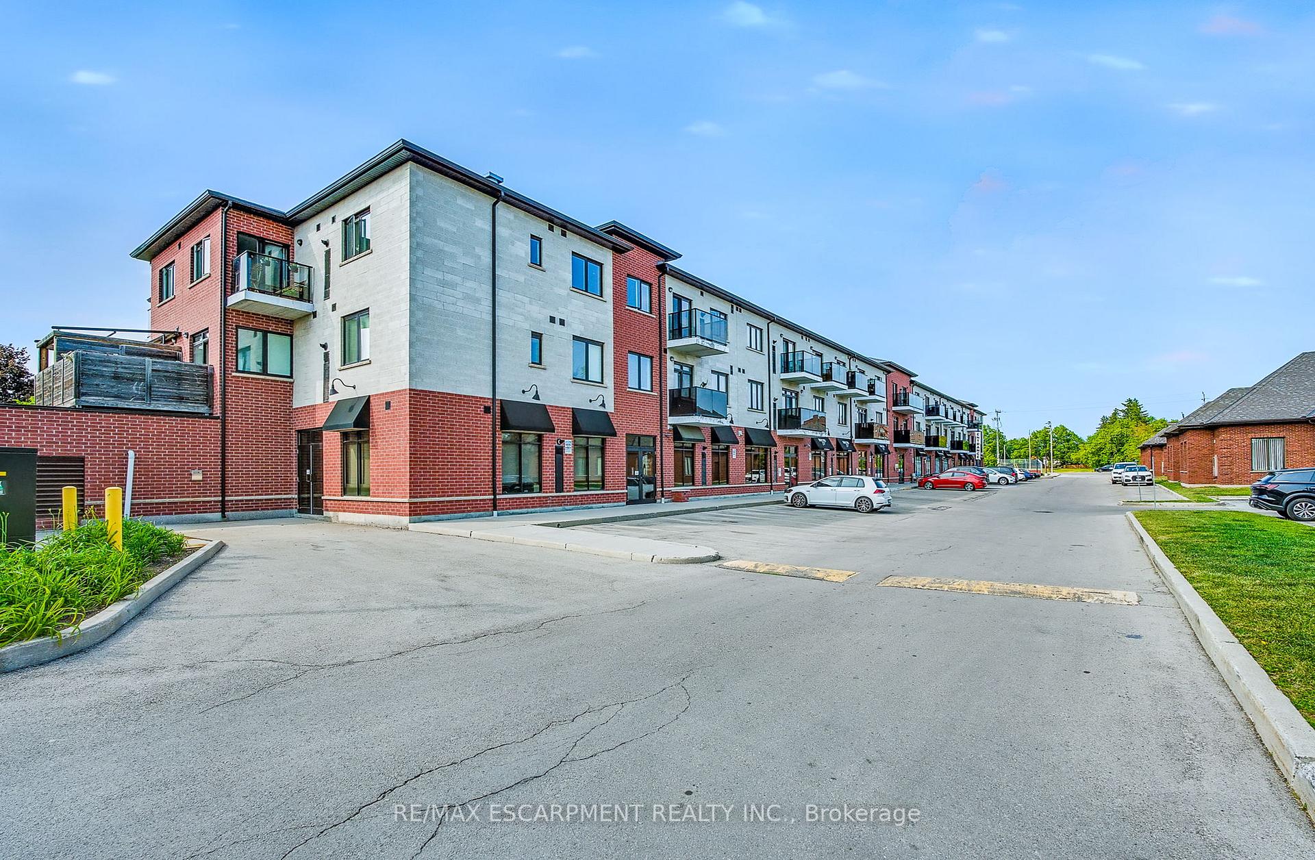 Photo 28 of Unit 208, 170 Rockhaven Lane, Hamilton, Waterdown — HOMEH