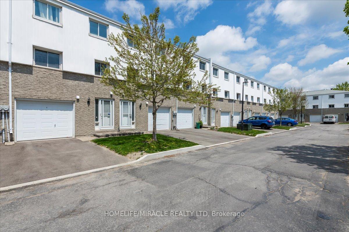 Photo 3 of Unit 29, 325 William Street, Shelburne — HOMEH