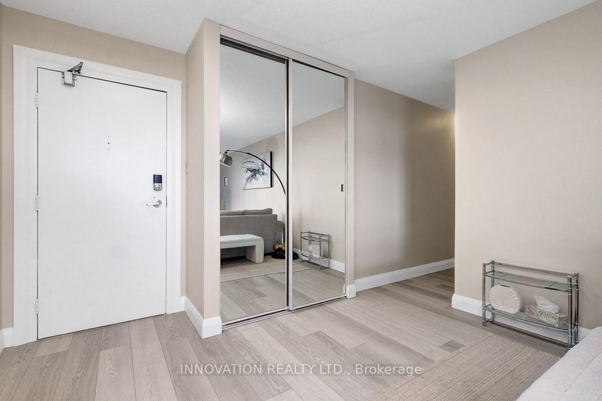 Photo 6 of Unit 807, 2400 Virginia Drive, Ottawa, Guildwood Estates - Urbandale Acres — HOMEH