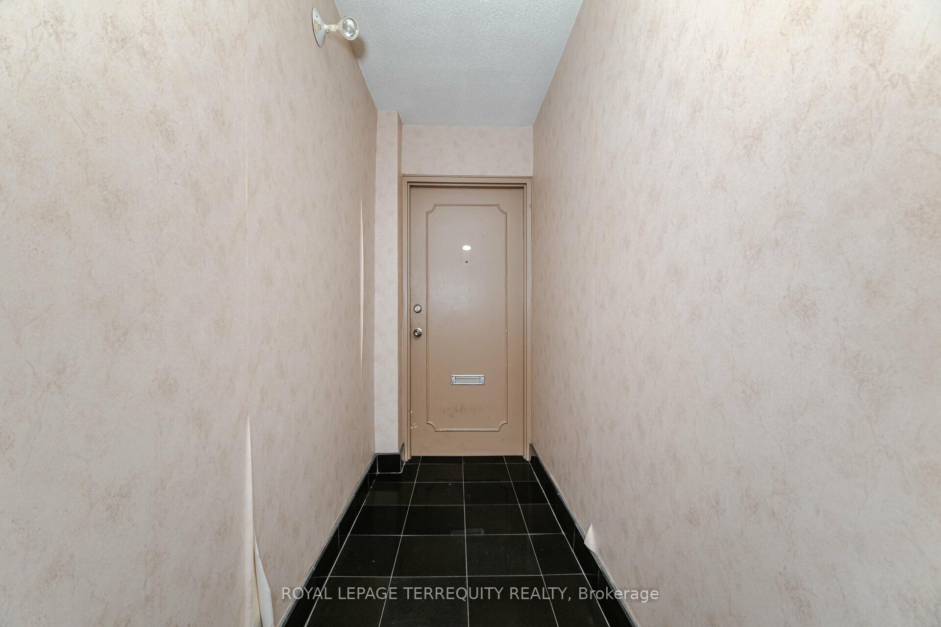 Photo 14 of Unit 101, 81 Charlton Avenue E, Hamilton, Corktown — HOMEH