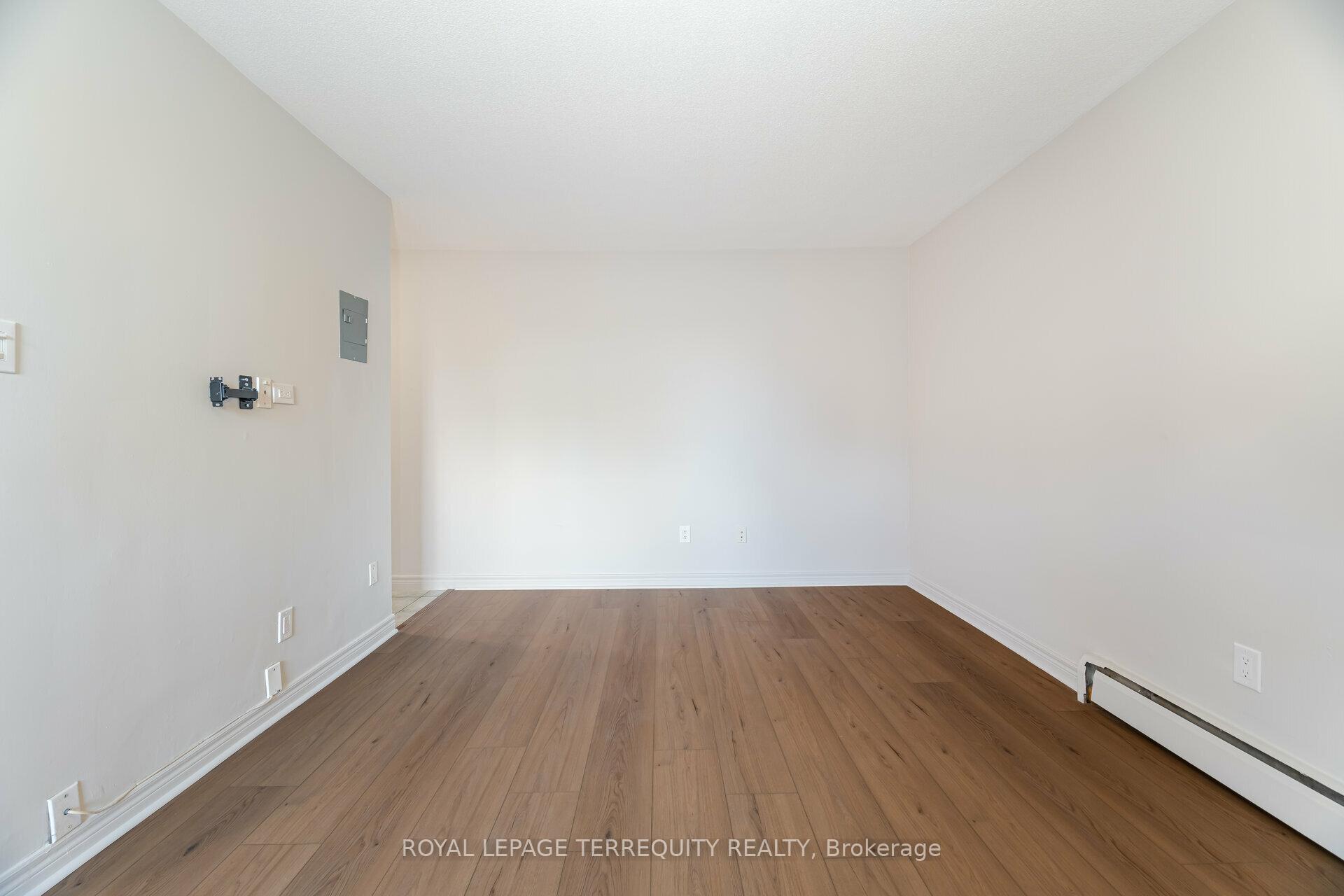 Photo 4 of Unit 101, 81 Charlton Avenue E, Hamilton, Corktown — HOMEH