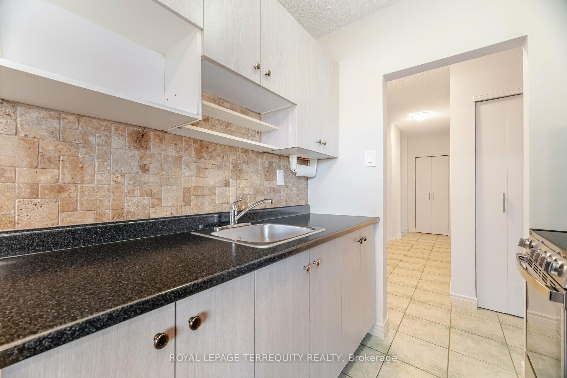 Photo 7 of Unit 101, 81 Charlton Avenue E, Hamilton, Corktown — HOMEH