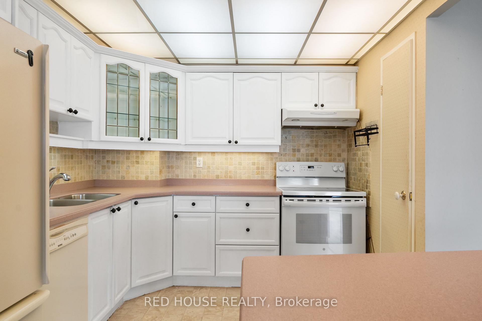 Photo 8 of Unit 1706, 500 Green Road, Hamilton, Stoney Creek — HOMEH