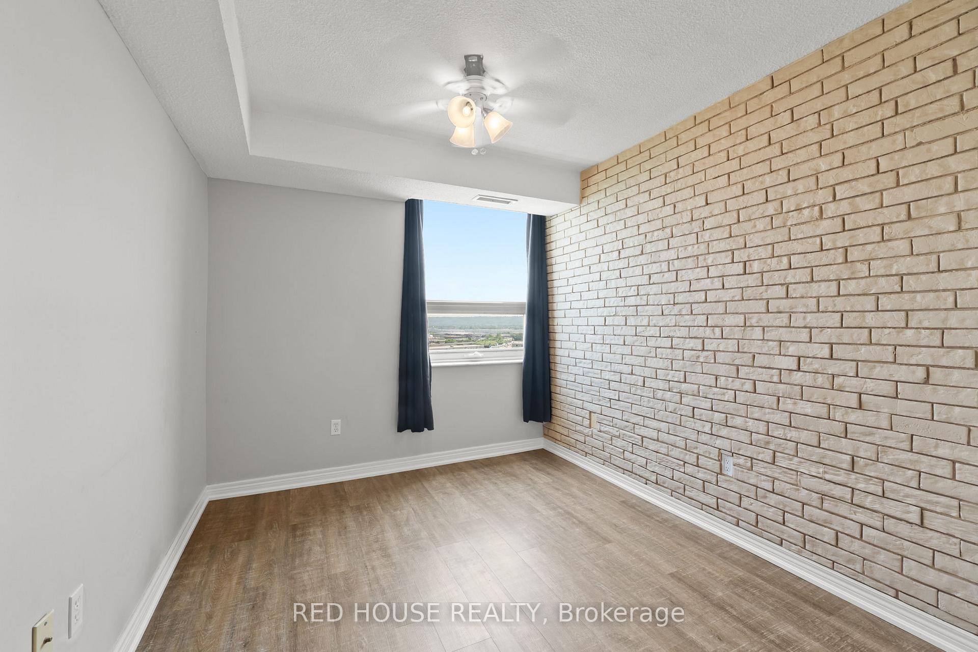 Photo 15 of Unit 1706, 500 Green Road, Hamilton, Stoney Creek — HOMEH