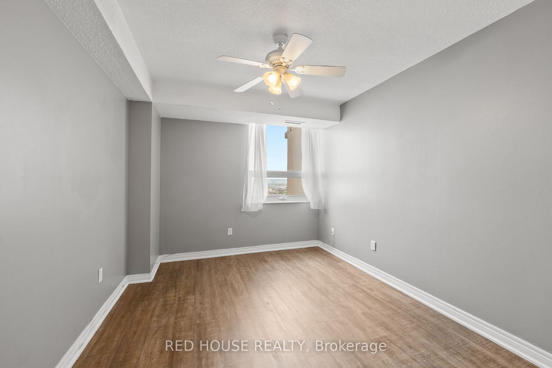Photo 2 of Unit 1706, 500 Green Road, Hamilton, Stoney Creek — HOMEH