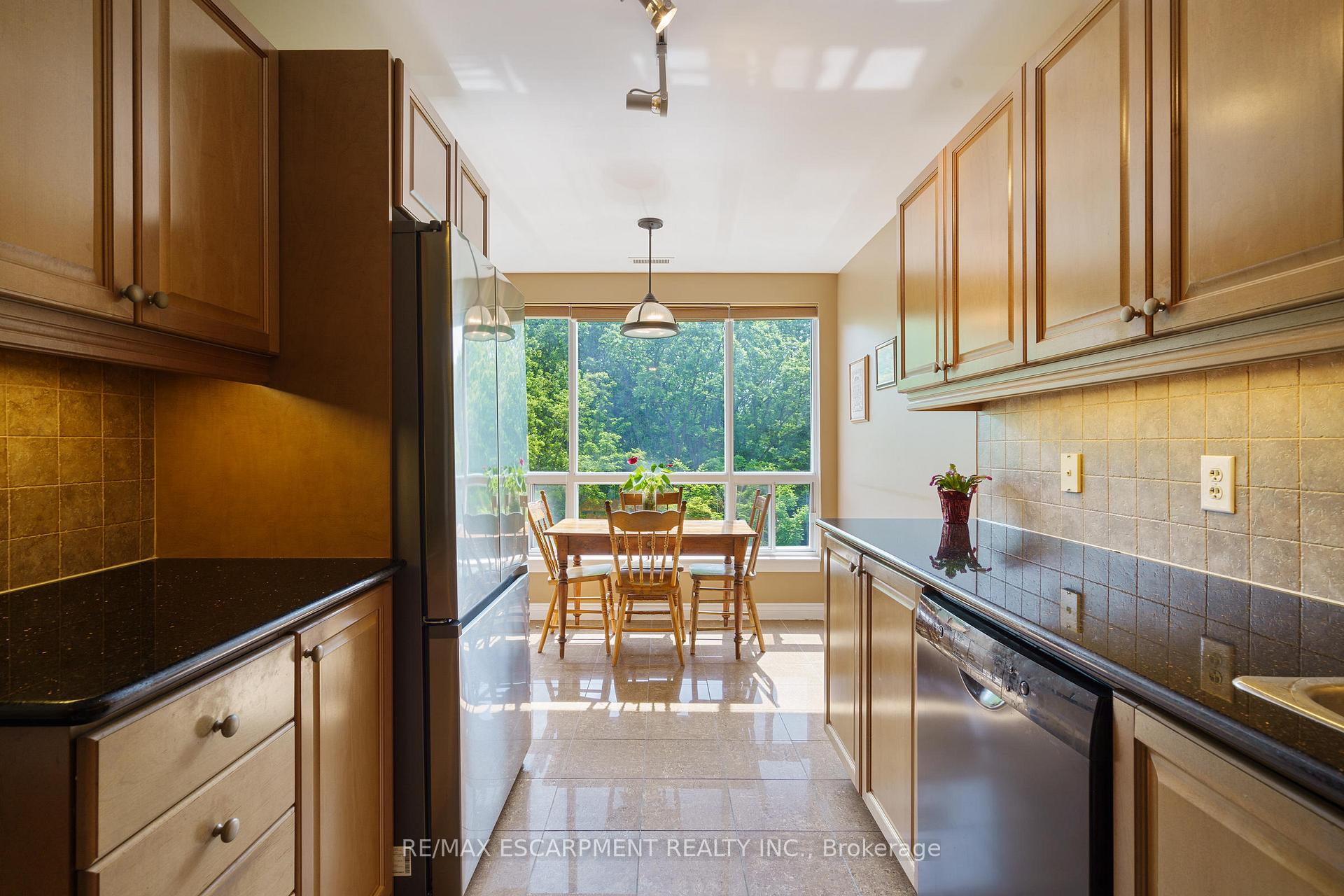 Photo 12 of Unit 405, 4000 Creekside Drive, Hamilton, Dundas — HOMEH
