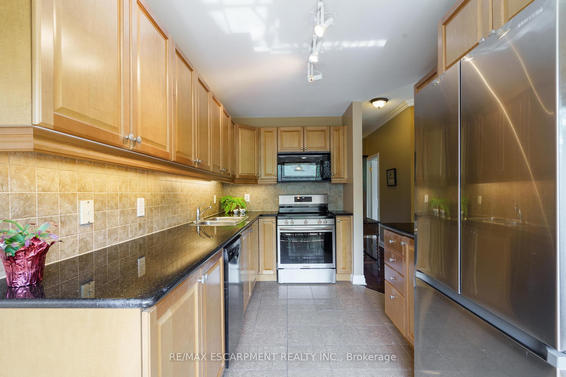 Photo 20 of Unit 405, 4000 Creekside Drive, Hamilton, Dundas — HOMEH