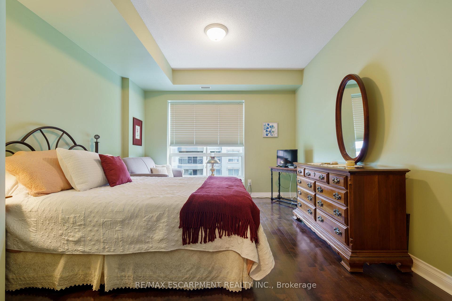 Photo 19 of Unit 405, 4000 Creekside Drive, Hamilton, Dundas — HOMEH