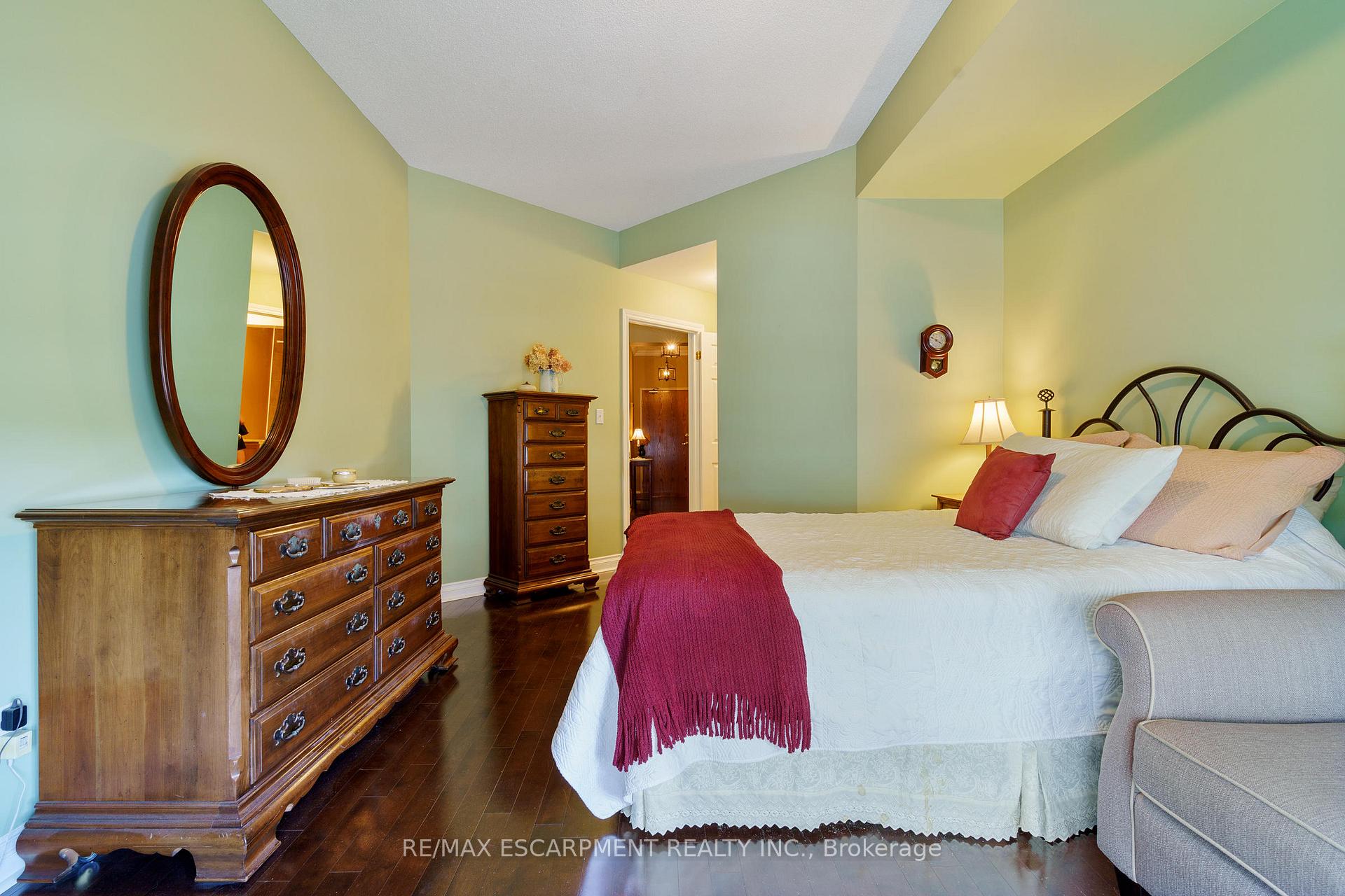 Photo 18 of Unit 405, 4000 Creekside Drive, Hamilton, Dundas — HOMEH
